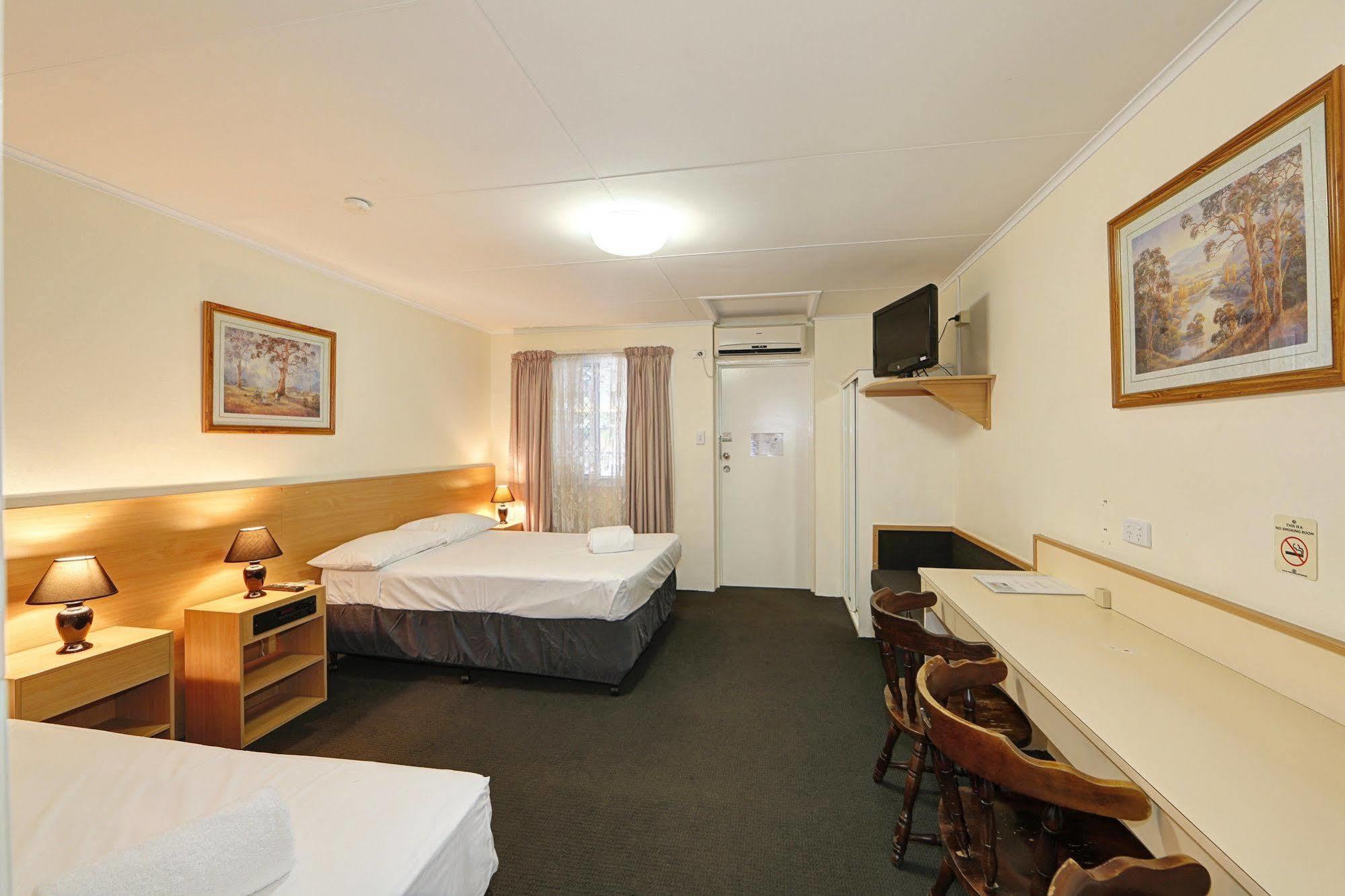 Oscar Motel Bundaberg Exterior photo
